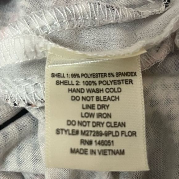 Faith And Joy Women’s Floral Houndstooth Top White Black Size Large - Picture 8 of 12